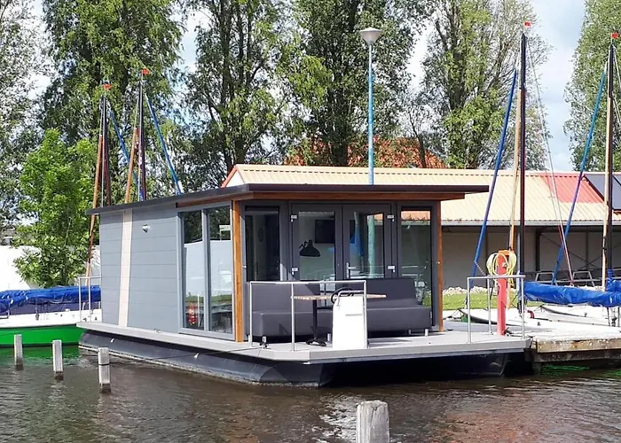 Houseboat Heeg 4 persons